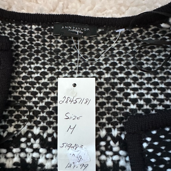 Ann taylor sweater - Picture 2 of 2